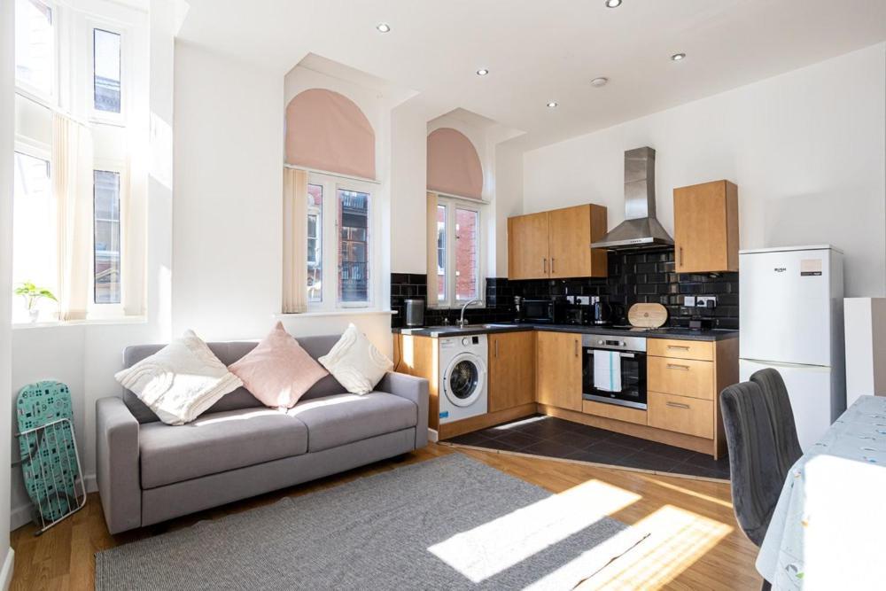 Central Liverpool L1 Екстериор снимка